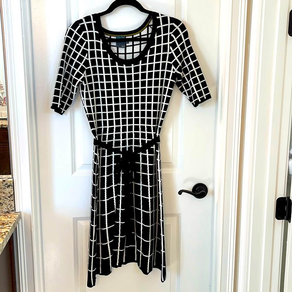 Gabby Skye Sweater Dress - M